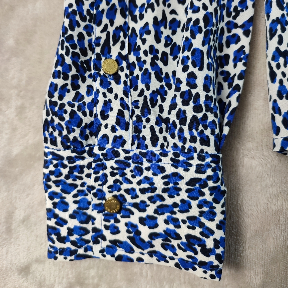 Juicy Couture Blue & White Cheetah print  Long Sleeve Blouse Top EUC - Picture 4 of 9